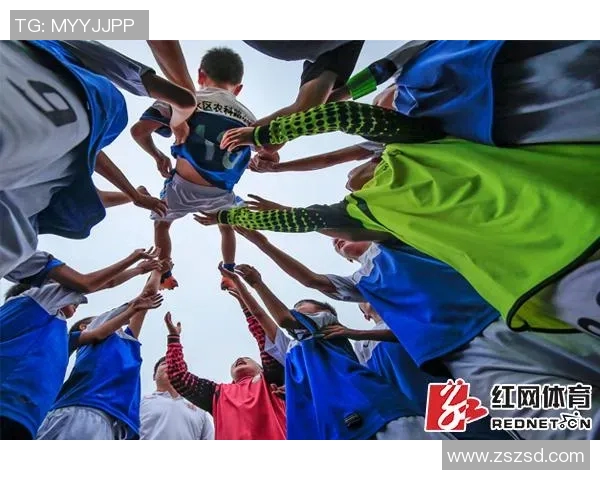 足球明星的孩子们与对手的友谊故事展现了体育精神与亲情的完美结合